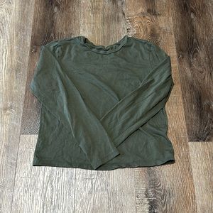 WORN ONCE LING SLEEVE TEE!!